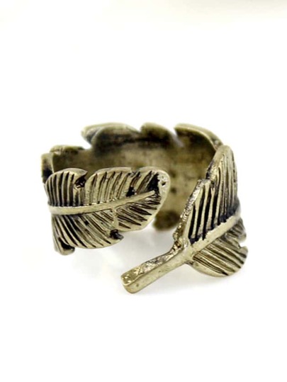 bague motif feuille rétro