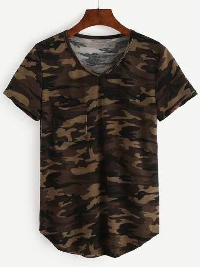 Kurzarm T-Shirt mit V-Ausschnitt und Tarndruck