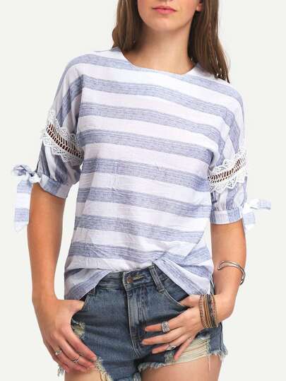 T-shirt a righe con nodo