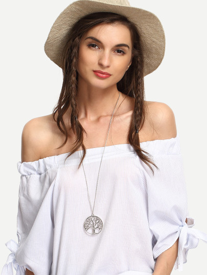 collier avec pendentif motif arbre