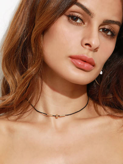 Collier ras-de-cou délicat géométrique - noir