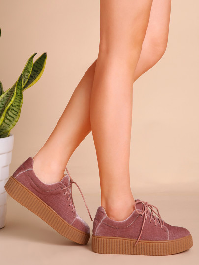 Chaussures à semelle caoutchouc en velvet avec lacet - rose