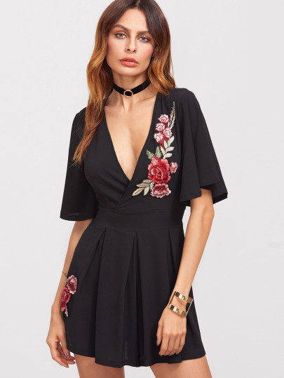 Mono con cuello en V espalda con lazo - negro