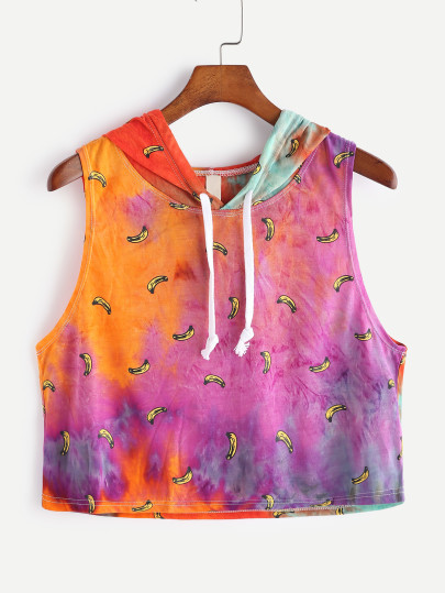 Top corto de capucha con estampado de tie dye y plátano