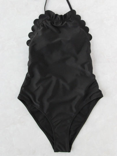 Nero smerlato Trim di un pezzo costumi da bagno
