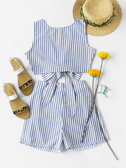 Convertible Vertical Striped Bow Tie Crop Top With Shorts