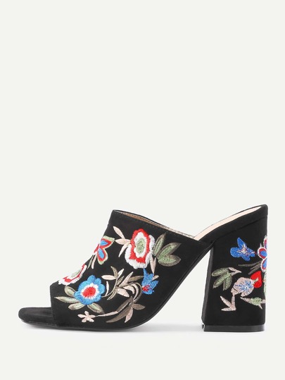 Mules à talons brodé des fleurs