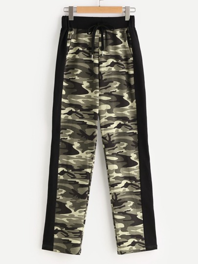 Joggers con estampado de camo con panel en contraste - oliva