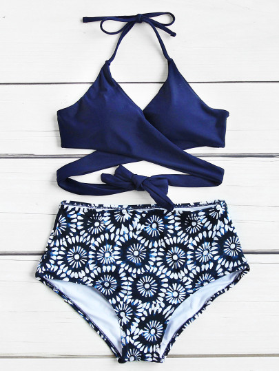 Top bikini,con slip bikini a vita alta con stampa di calicò