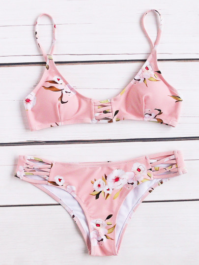 silkySet floral bikini imprimé avec des bandes de détail et croix - Rose