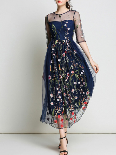 Vestido fino de gasa bordado de flores