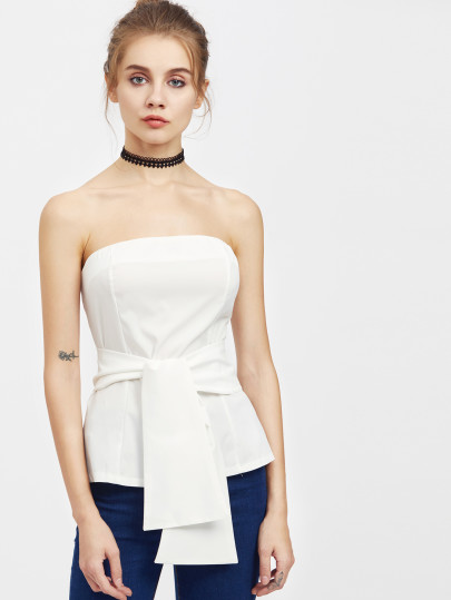 Top avec un lacet et le zip