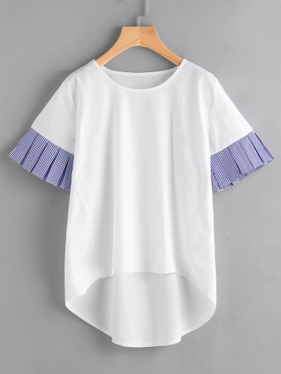 Bluse mit Stricken und Falten