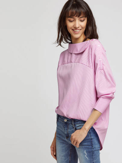 Blouse à rayures avec des bouton sur un côté