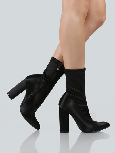 Botines punto de tacón alto - negro