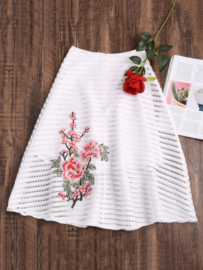 Falda con bordado de flor de rayas de malla - blanco