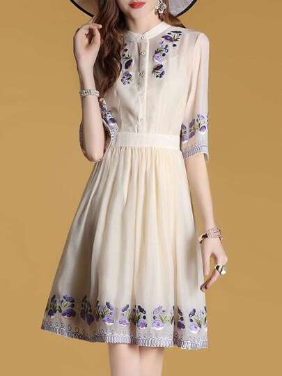 Robe A-line plissé brodé fleurs