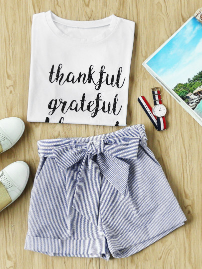 Shorts mit Selbstbindung und Streifen