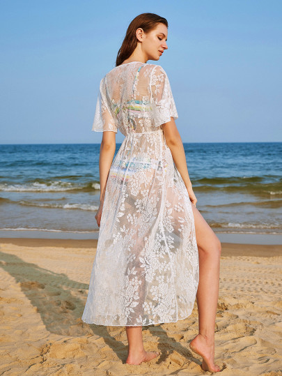 Strand Kimono mit Blumen, Spitzen und Quaste
