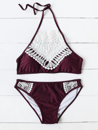 Set di bikini all'uncinetto in pizzo allacciato al collo
