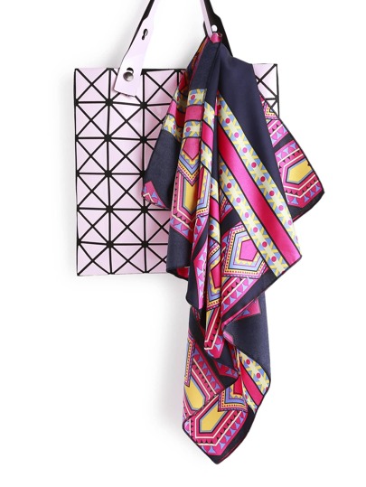Bandana en satin imprimé graphique