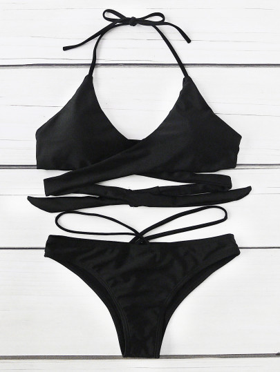 Bikini Set mit Neckholder und Kreuz