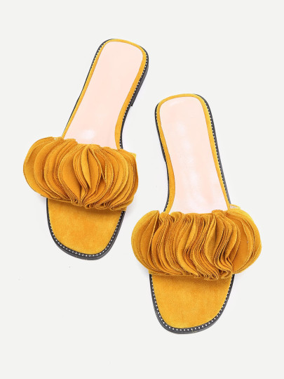 Sandalias con diseño de pétalo
