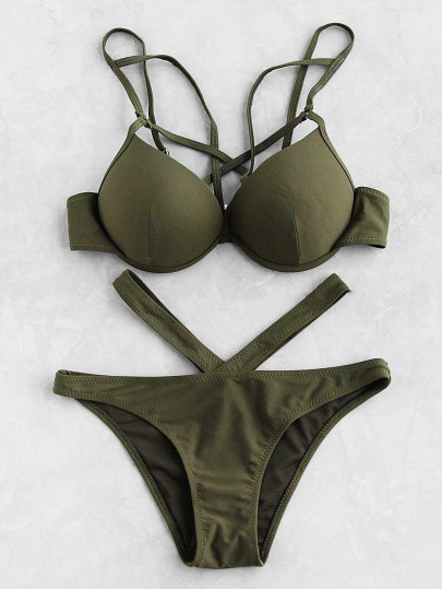 Set di bikini a bustino con cut-out sul davanti