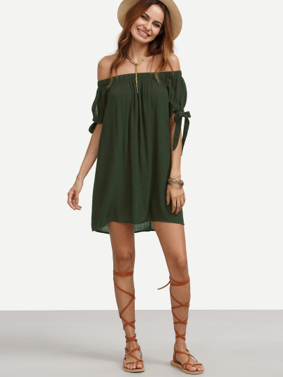 Vestito con spalle scoperte con maniche con nodo