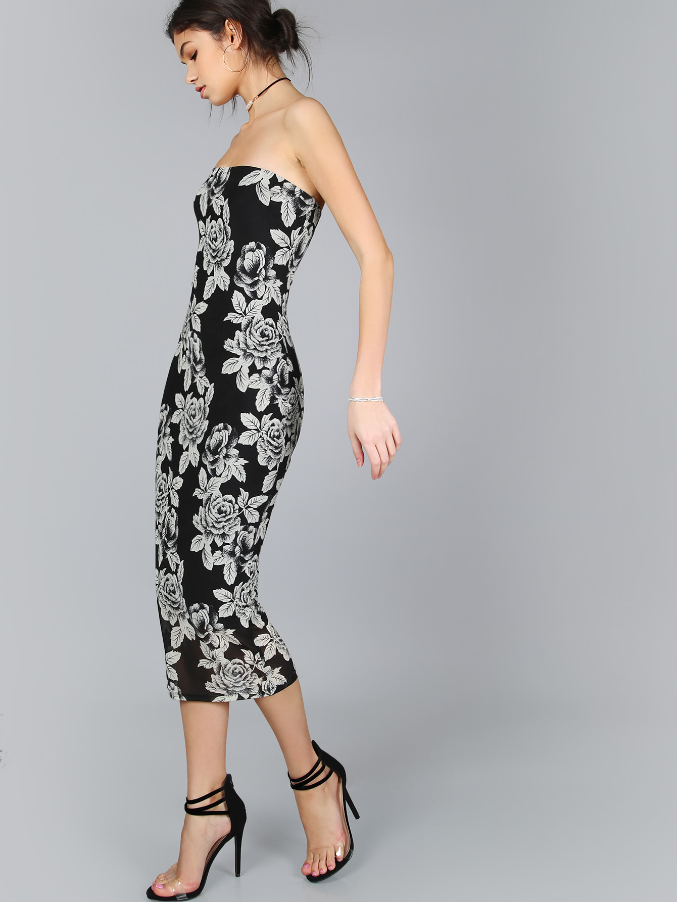 http://it.shein.com/Black-Flower-Print-Bandeau-Midi-Dress-p-340986-cat-1727.html