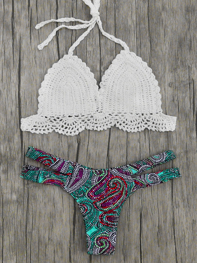 top di bikini alluncinetto con slip bikini stampato