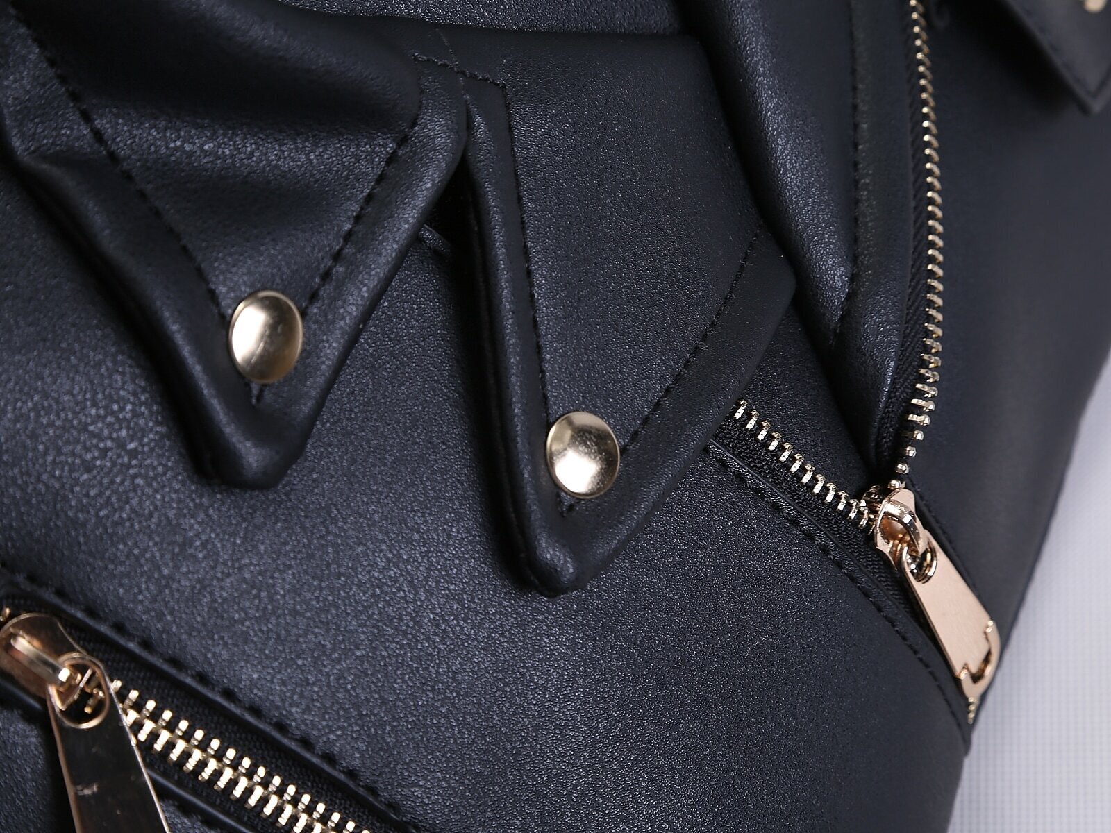 Black With Zipper Cloth Shape Shoulder Bag SHEIN(SHEINSIDE)