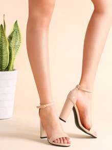 Sandalias de charol con tira en tobillo nude | Mode de Sandalias de charol con tira en tobillo nude | Mode de