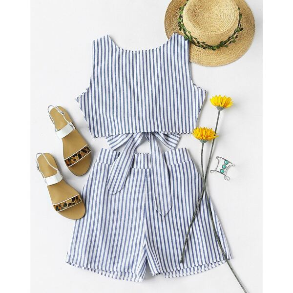 

Convertible Vertical Striped Bow Tie Crop Top With Shorts