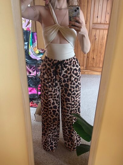 【EXPIRED GIRL】Big Pocket Sweatpants Leopard ★人気★追跡付 MISSGUIDED Leopard Print Wide Leg Sweatpants Winter Wear